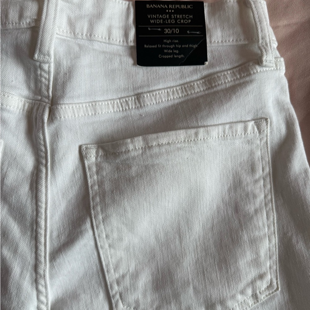 Banana Republic White Wide-Leg Cropped Jeans - Picture 6 of 10